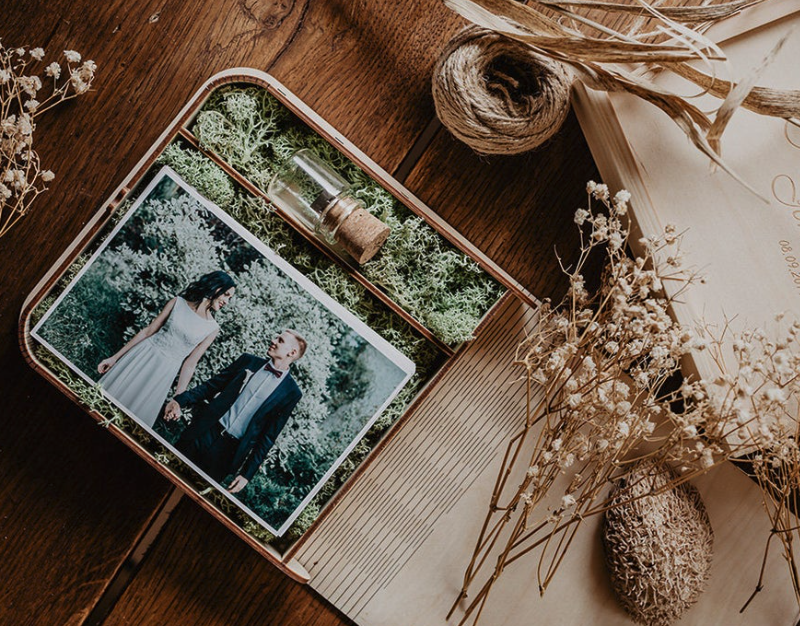 holzbox und usb für deine hochzeit