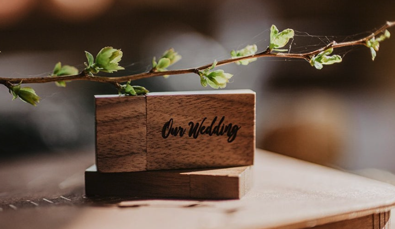 holz usb für deine hochzeit